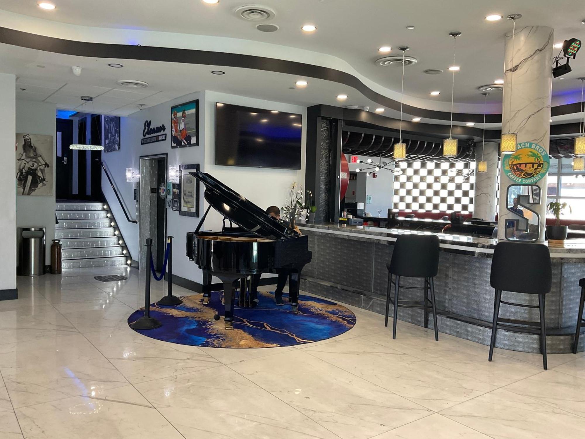 流线酒店-德通纳海滩市 代托纳海滩 外观 照片