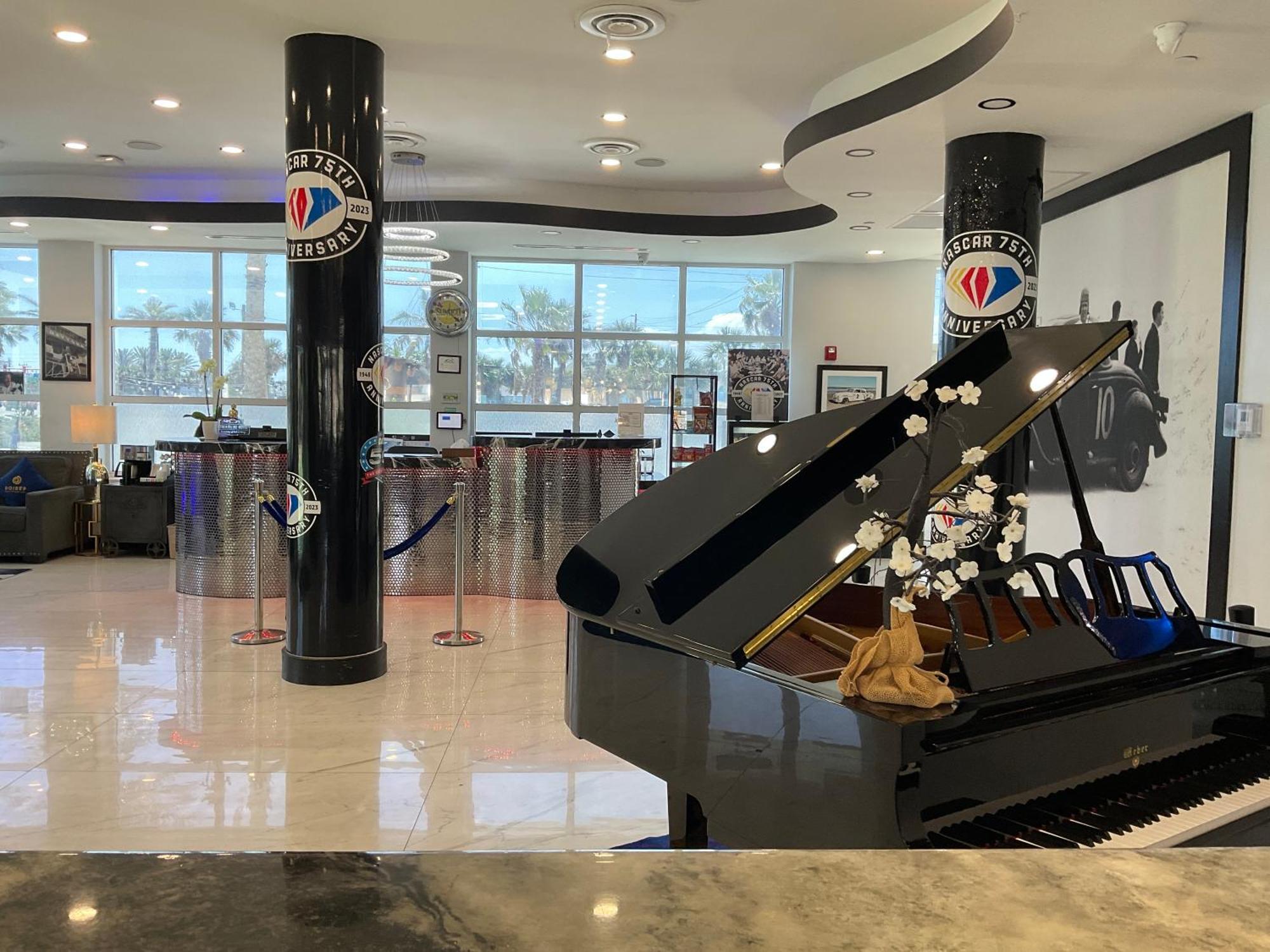 流线酒店-德通纳海滩市 代托纳海滩 外观 照片