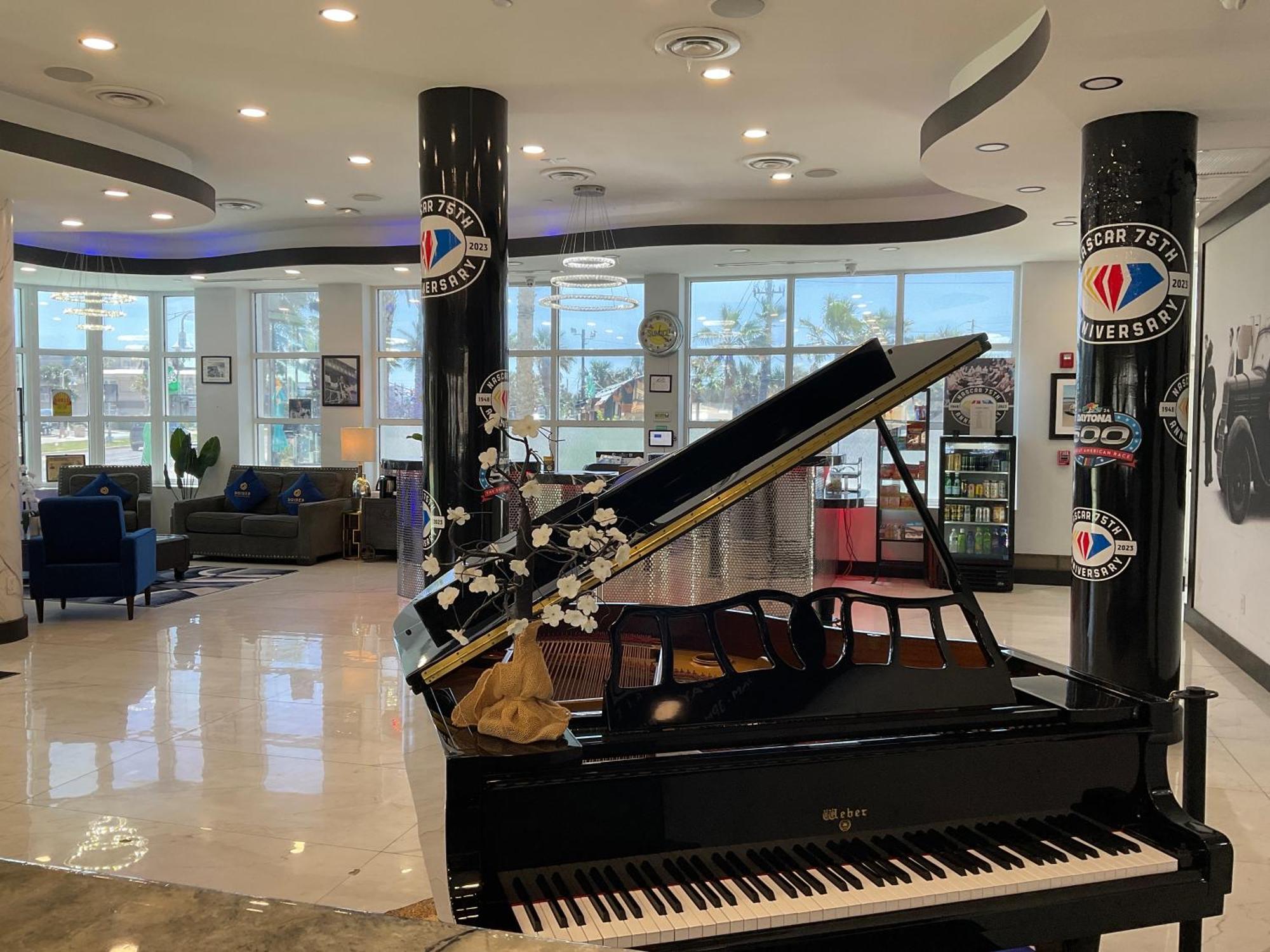 流线酒店-德通纳海滩市 代托纳海滩 外观 照片